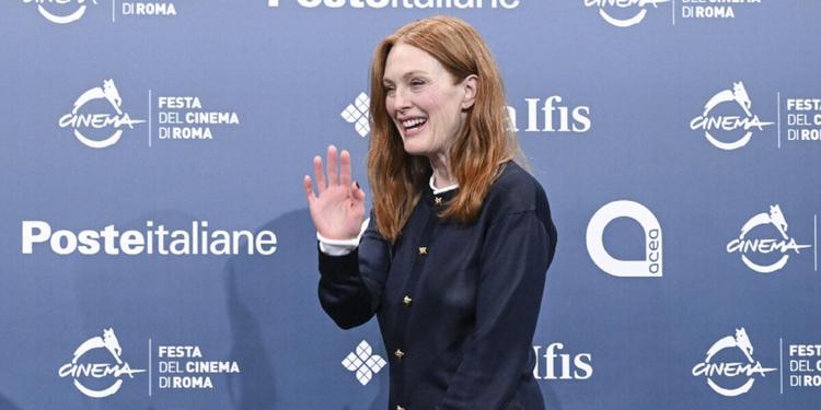 Julianne Moore: "Faccio l'attrice, ma amo essere invisibile"