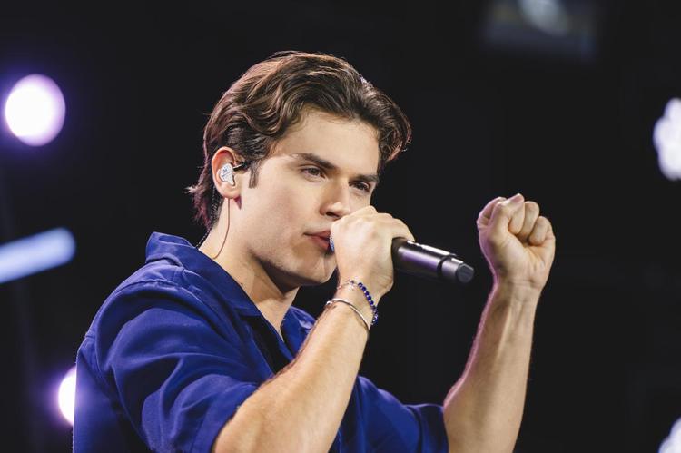 João Henrique chega a São Paulo em nova fase e apresenta “Sentidos Vol. 2” com “Ambiente Perfeito”
