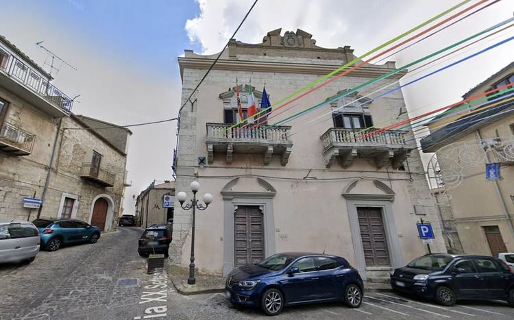 Petralia Sottana, una notte a Palazzo Pucci Martinez tra affreschi, storia e fossili. Visita guidata per ripercorrere la...