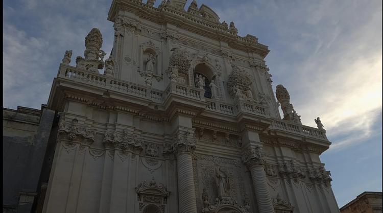 Lecce, torna a splendere la facciata della chiesa del Rosario