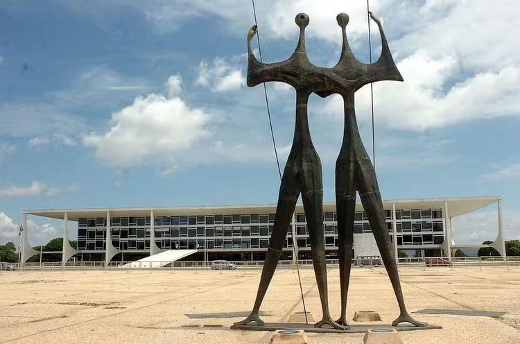Ministros do STF reforçam regra que proíbe a criação de novos penduricalhos