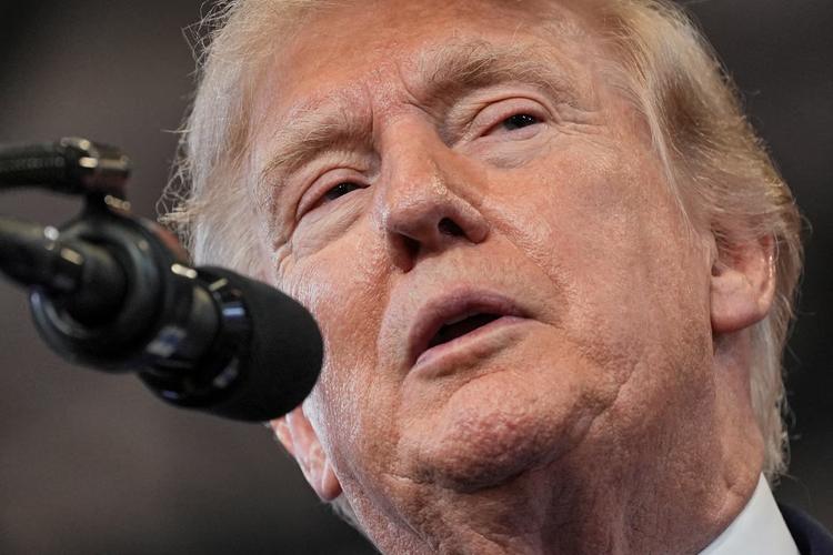 Trump anuncia 'guerra econômica' contra o Irã e ameaça países que ajudarem o regime