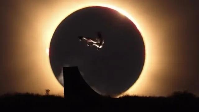 Skatista olímpico viraliza com manobra durante eclipse solar; assista