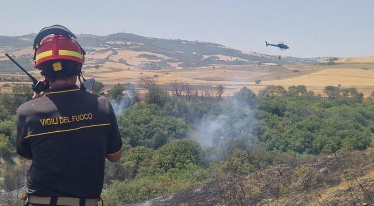 Incendi in provincia di Foggia, il tavolo tecnico rafforza la strategia condivisa