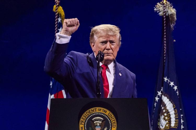 Il discorso di Trump: "L'America una nazione di vincenti". E sul comunismo: "Un cancro da estirpare"