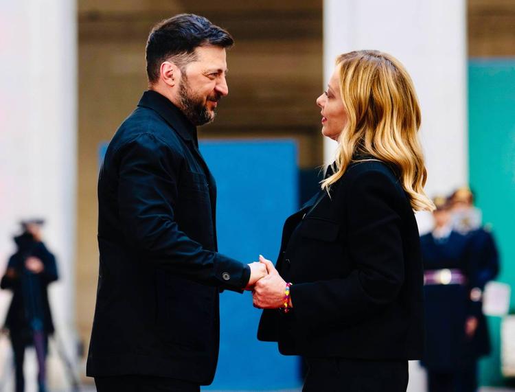 “Meloni non è entusiasta del formato E3”. Il retroscena sulla fuga in avanti di Macron, Merz e Starmer sull'Ucraina