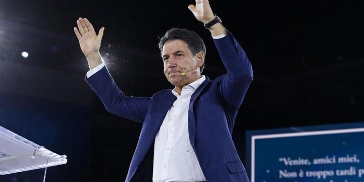 Giuseppe Conte lancia la sfida: "Siamo pronti per governare e rilanciare l'Italia"