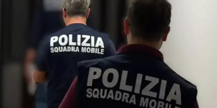 Triplice omicidio a Roma, uccisi a coltellate genitori e figlia minorenne