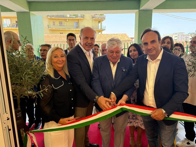 Inaugurata la Casa della Comunità Hub di Milazzo. Il sindaco Midili: "Un presidio strategico per una sanità sempre più vicina ai cittadini"