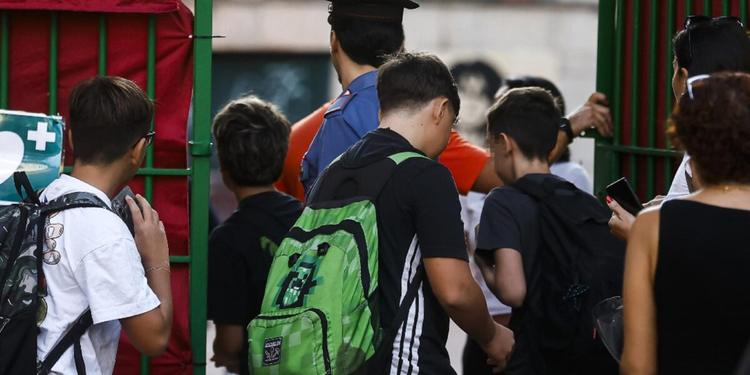 Decreto scuola, corsi di italiano per i genitori: chi si sottrae può finire davanti al tribunale dei minori