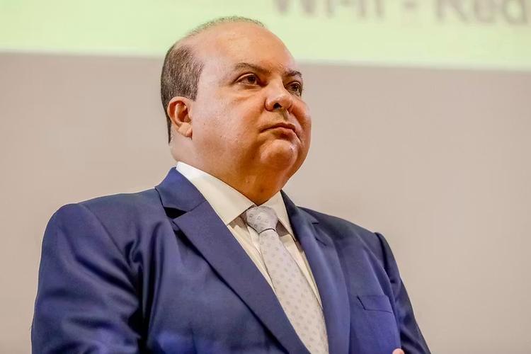 Ibaneis Rocha desiste de candidatura ao Senado