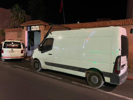 عاجل..مداهمة أمنية لشقق مشبوهة بوسط مراكش تسفر عن توقيف 14 شخصا