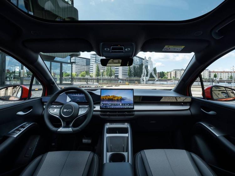 BYD DOLPHIN G DM-i, le foto 3