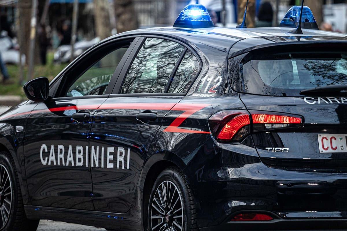 Casavatore, ai domiciliari monta tapparelle a casa di un altro detenuto: denunciato per evasione