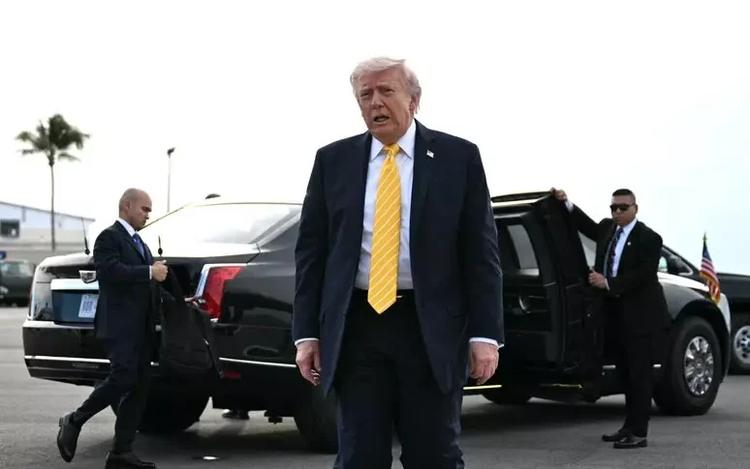 Trump: "Possibile che riprendano gli attacchi all'Iran", Teheran propone un accordo in 14 punti. Petroliera sfugge al blocco Usa