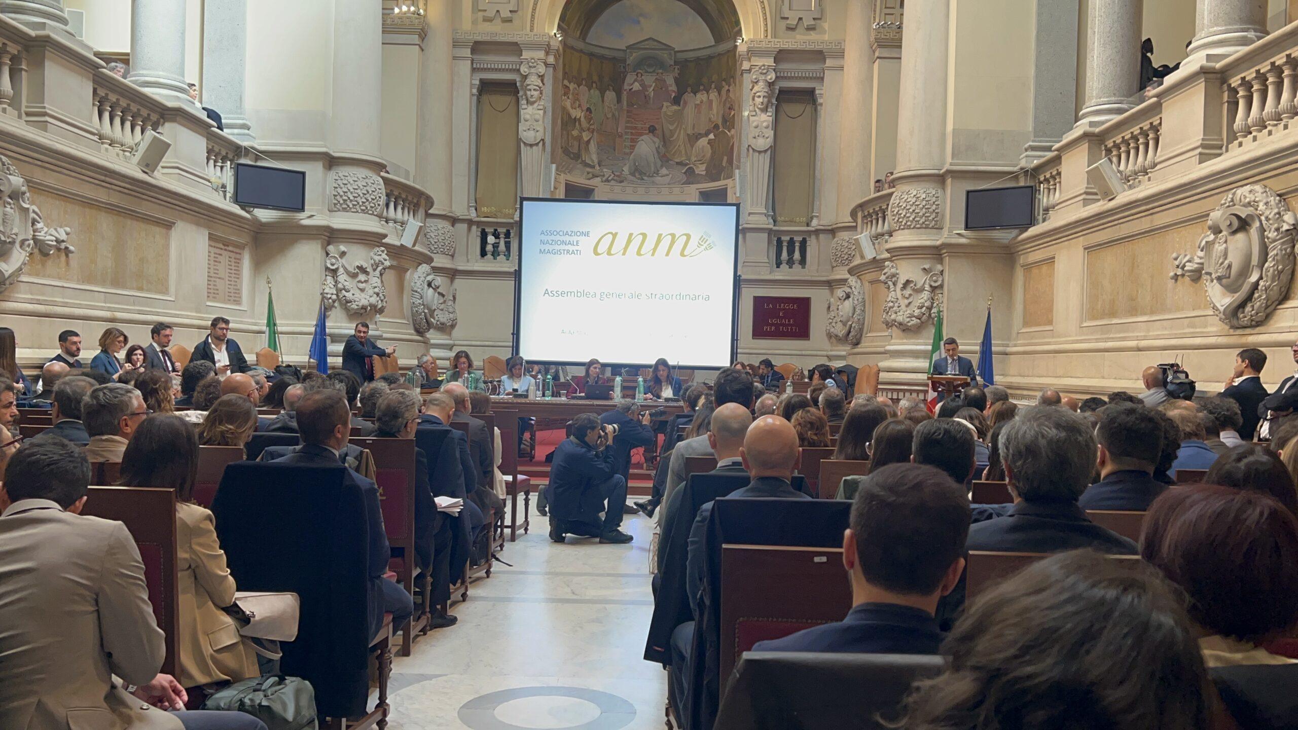 Congresso ANM, approvata la mozione finale: “Basta carrierismo, più trasparenza e rinnovamento nella magistratura”
