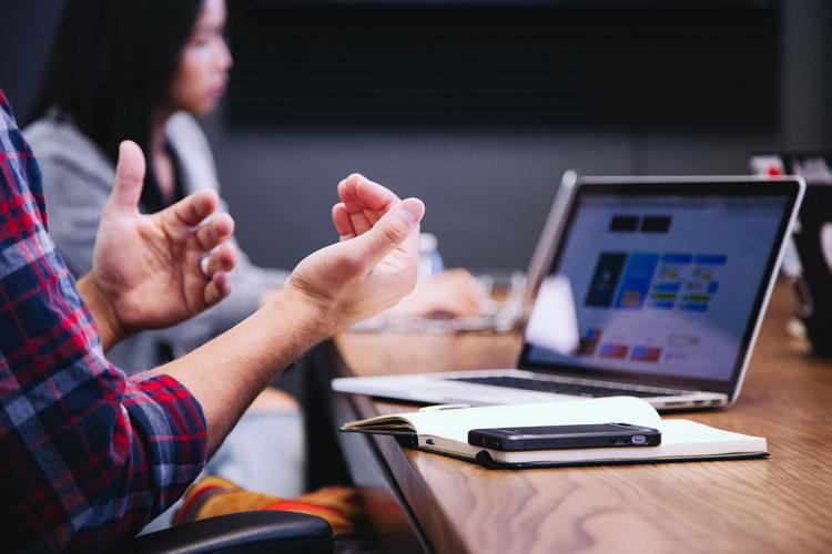 De vagas remotas a concurso para professores: confira oportunidades de emprego e estudo no Ceará nesta segunda-feira (24)