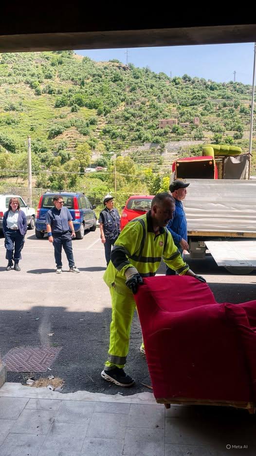 🛑 TOLLERANZA ZERO PER IL DEGRADO: BONIFICA E PULIZIA COMPLETATE 🧹✨ 💪​Oggi abbiamo portato a termine un importante int...