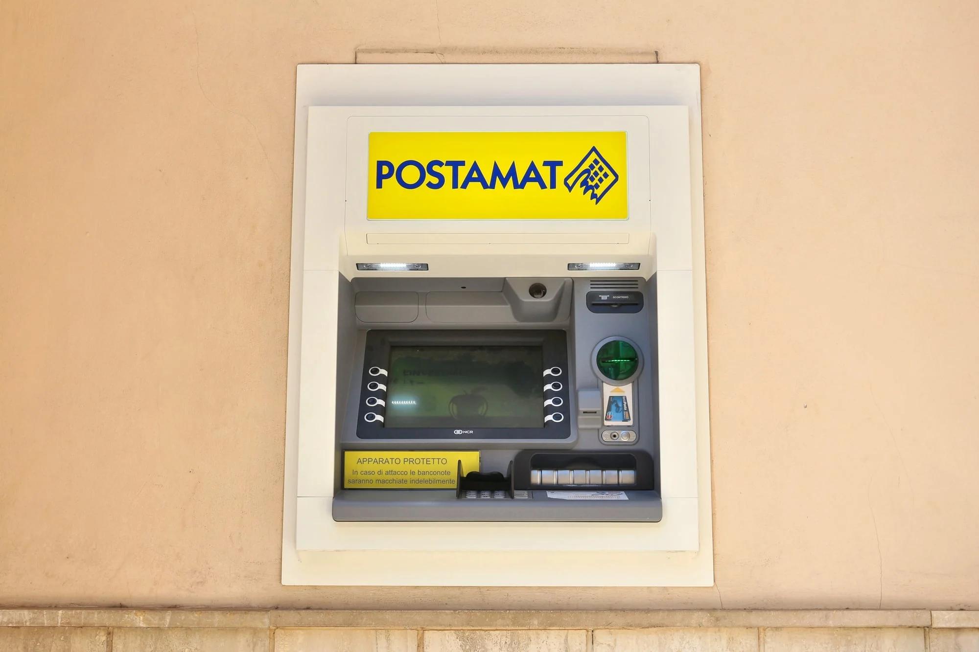 Disservizi Postamat nel Golfo di Policastro: l’AGCOM interviene e dà un ultimatum a Poste Italiane