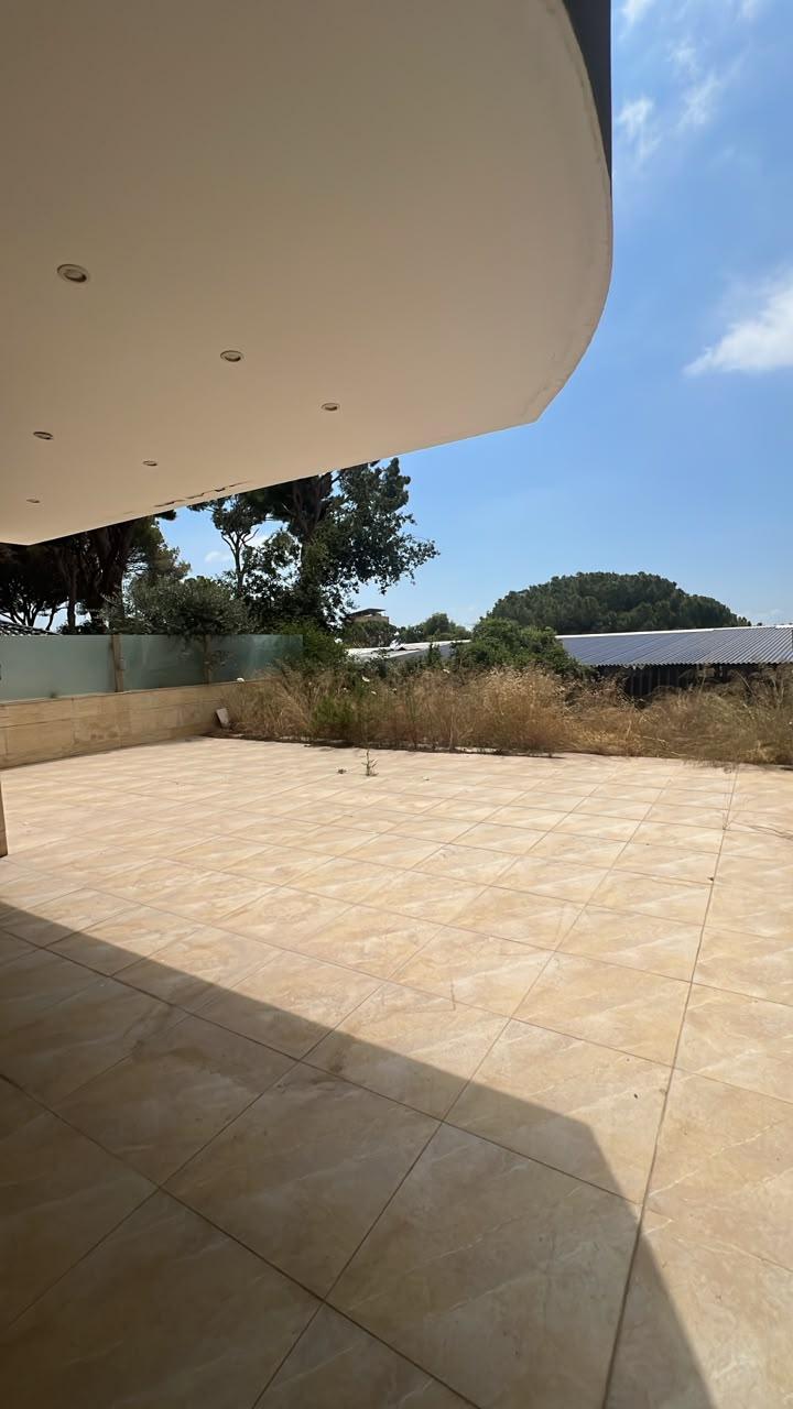 For Sale: Apartment in Mansourieh
