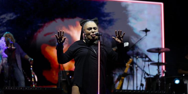 Loredana Bertè annulla il concerto di Bergamo: «Fa troppo caldo»