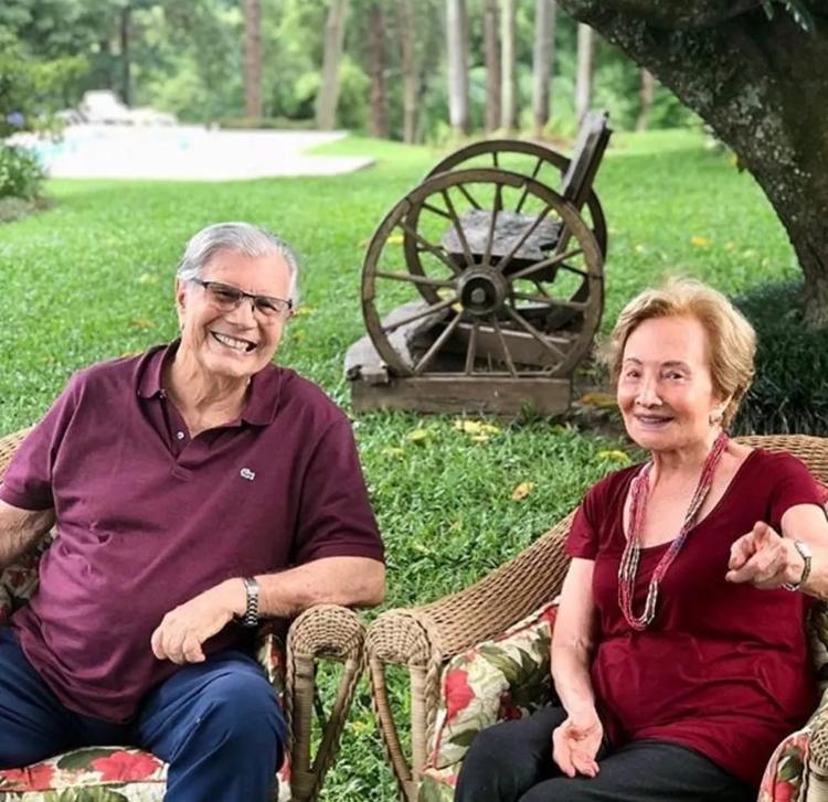 Gloria Menezes e Tarcisio moraram em sitio de SP; funcionários falaram sobre rotina durante pandemia