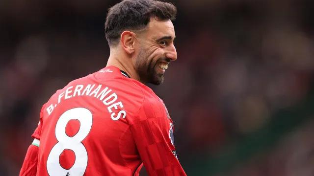 Manchester United 'quebra o cofre' para renovar com Bruno Fernandes