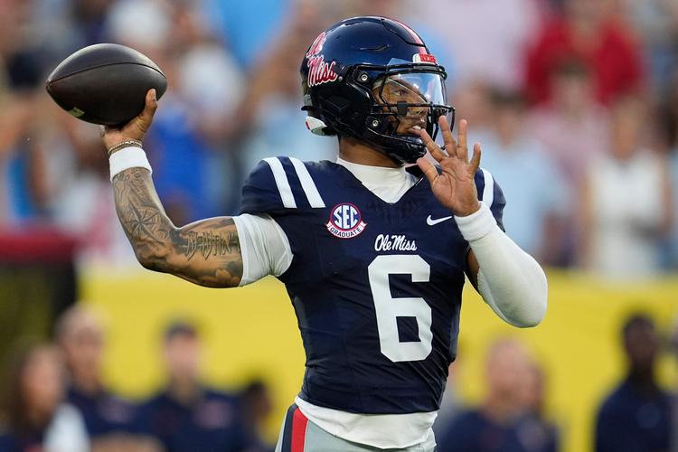 Ole Miss-LSU would be a CFP matchup in bracket based on AP Top 25