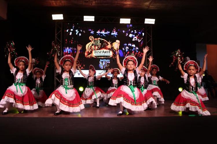 Fest’Arte 2026 reúne alunos em apresentações de música, dança e teatro em Santarém (PA)