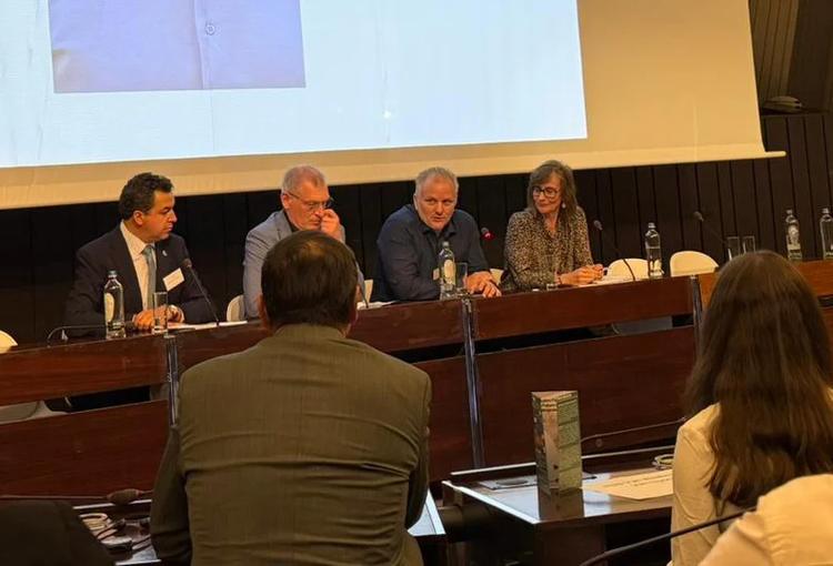 Cresol Trias Evento cooperacao internacional painel