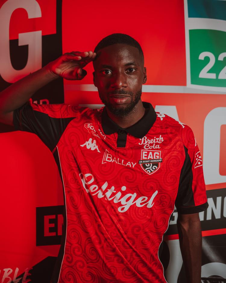 Jeovanni Dianganga est Guingampais EAG En Avant Guingamp AMD08074