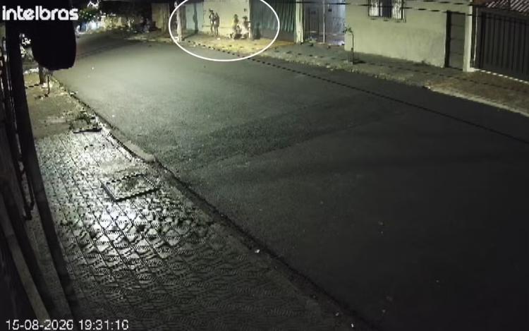 Vídeo mostra crianças correndo na calçada durante tiros contra motorista de aplicativo em Ribeirão Preto, SP
