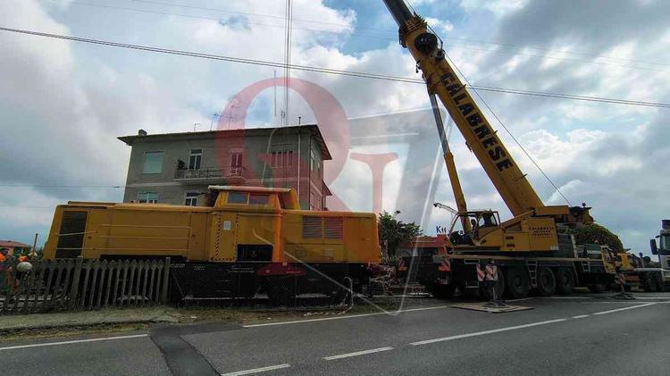 valperga motrice sulla ferrovia
