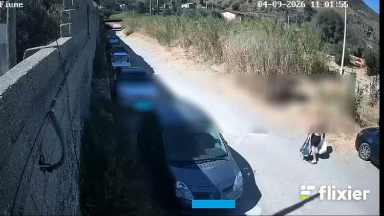 🚯L’ennesimo episodio di inciviltà è stato ripreso dalle telecamere di sorveglianza lungo la strada che costeggia il tor...