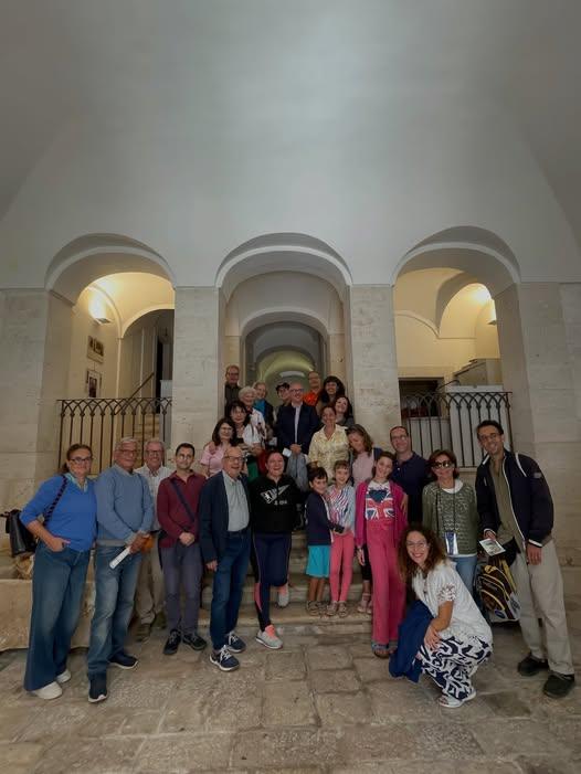 🍇🐔 Questa mattina l’InfoPoint di Mola di Bari, in compagnia dei suoi curiosissimi visitatori, ha vissuto un intenso vi...
