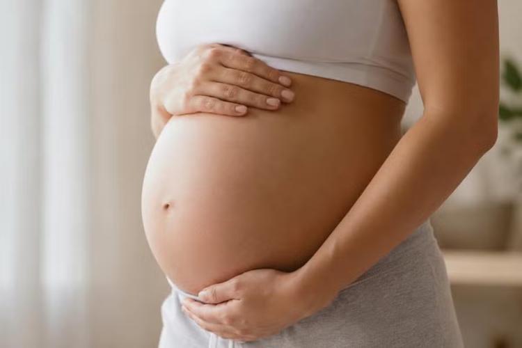 Casal de Campinas consegue na Justiça direito de registrar filha com duas mães desde o nascimento
