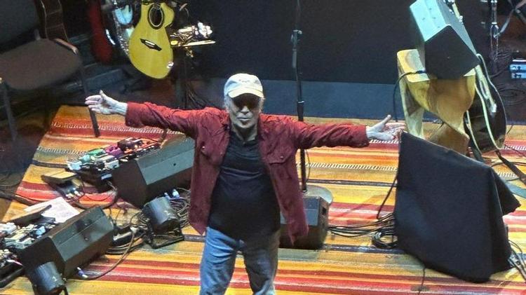 Paul Simon y su prórroga celestial: una reaparición exquisita en París, en su gira de teatros ‘A quiet celebration’