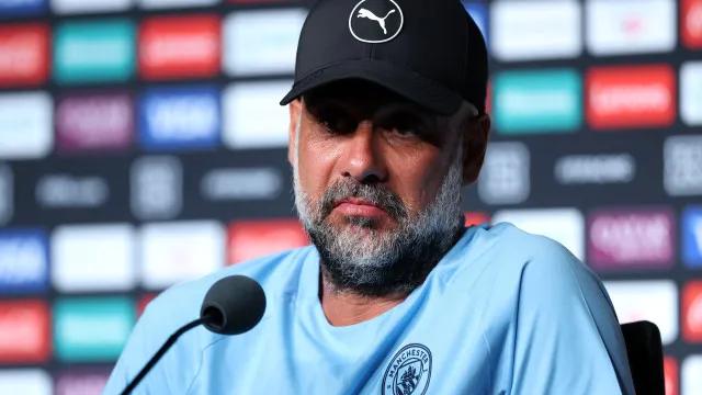 Guardiola rebate Rooney e defende festa do City: “Falem besteiras”