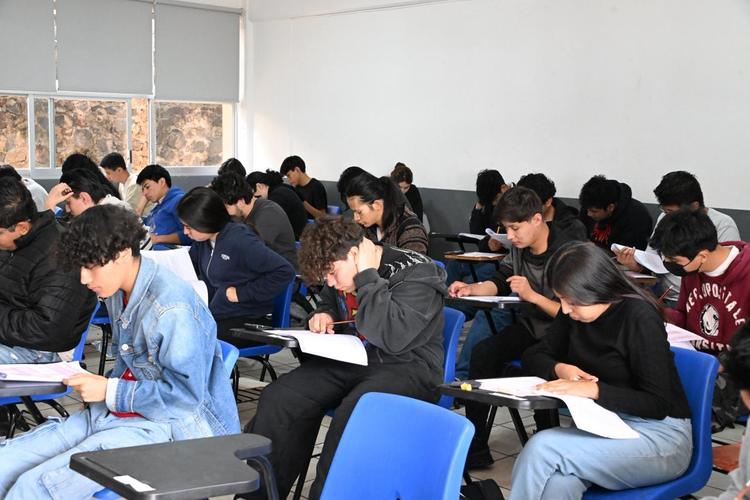 Rompe récord demanda en la UAEM: 5 mil jóvenes se quedarán fuera este año