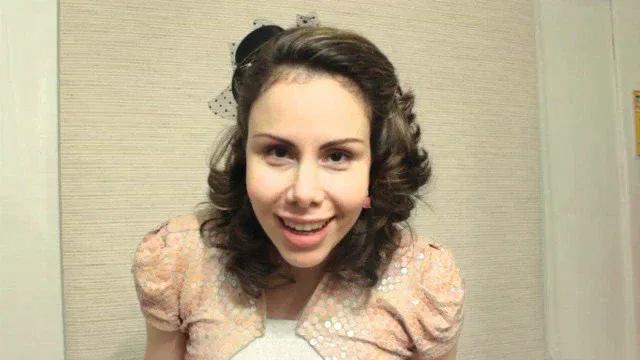 'Deus adormeceu meus desejos', diz Sarah Sheeva sobre celibato de 25 anos