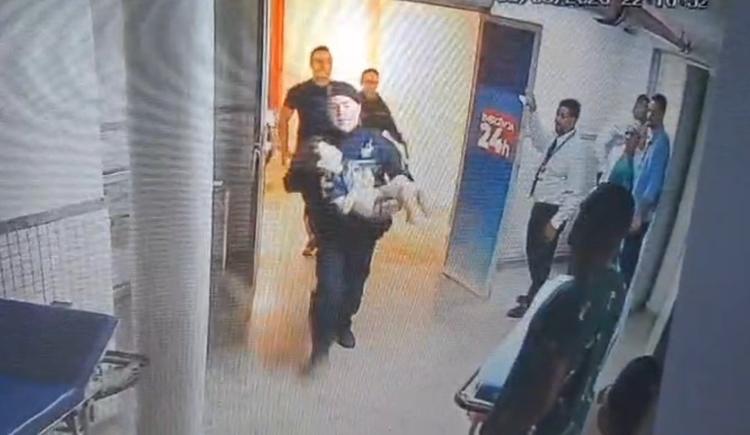 Vídeo mostra policiais correndo com criança no colo e salvando menino engasgado em Itaperuna