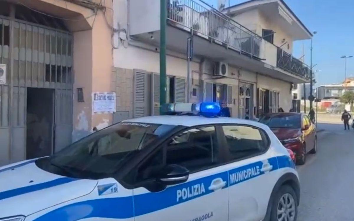 Afragola, rubano furgone dal cantiere della metro: inseguimento e arresto della Polizia Locale