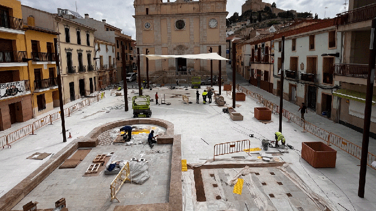 #Petrer reabre la plaça de Baix con una gran inauguración el 30 de abril