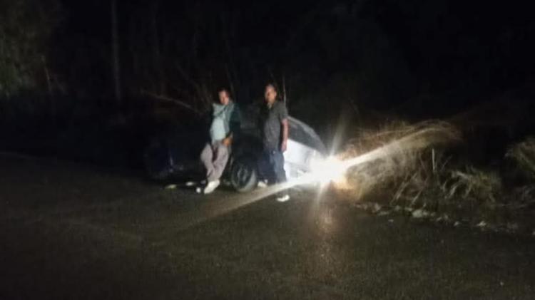 Se salvaron de milagro: ebrios terminan en la cuneta tras noche de copas en Jojutla