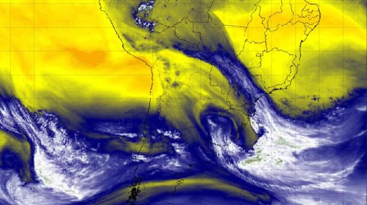 Frente fria traz ventania ao Sudeste; ciclone ainda influencia o Sul e frio aumenta no fim de semana