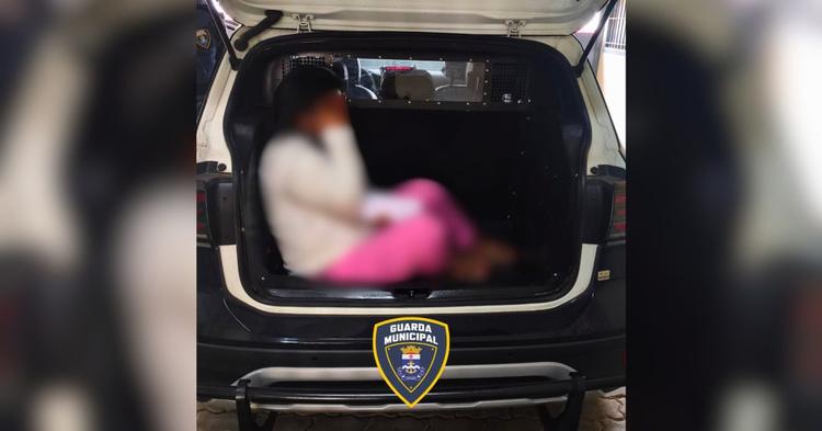 Mulher condenada por tráfico internacional de drogas é presa em Itajaí