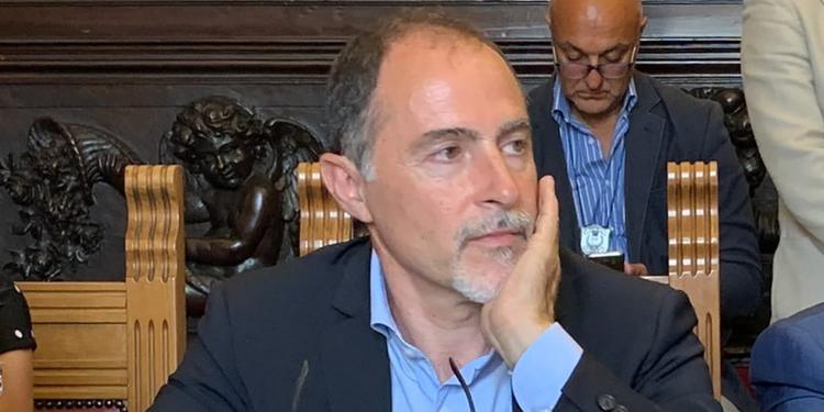 Trasporto pubblico extraurbano in Sicilia: Lombardo chiede un’audizione urgente all’Ars sulle corse soppresse