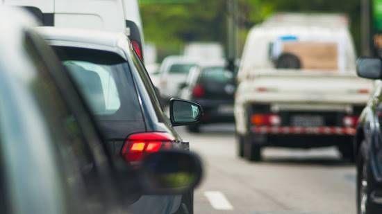 Nederlanders ergeren zich het meest aan bumperkleven blijkt uit verkeersonderzoek