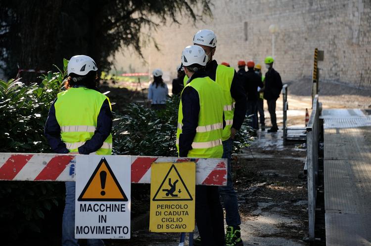 Firenze: dal 17 agosto modifiche viabilità nella zona di via Mannelli