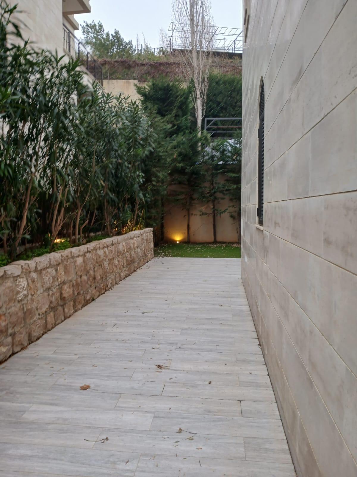 For Sale: Apartment in Beit Misk